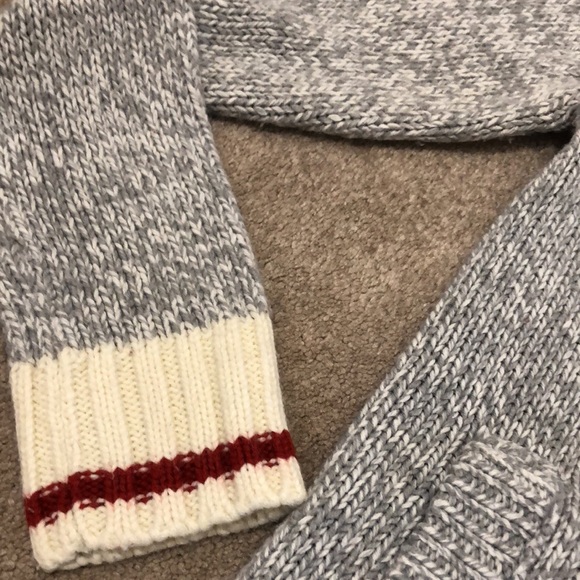 Amnesia | Gray Roots Style Cabin Sweater - Picture 5 of 8